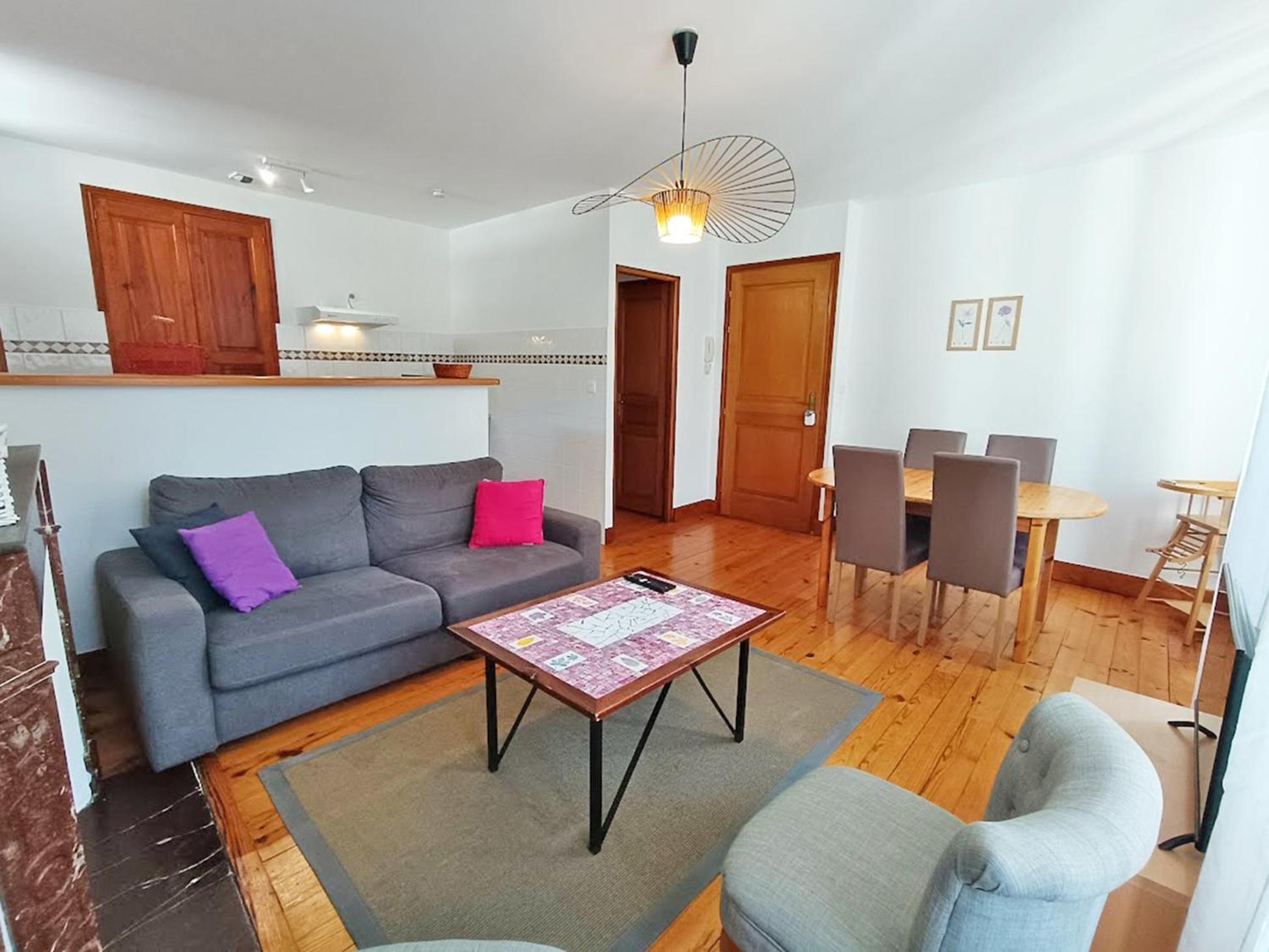 Апартаменты Le Petit Cerf, T3, Wifi, Cave Bagneres-de-Luchon Экстерьер фото